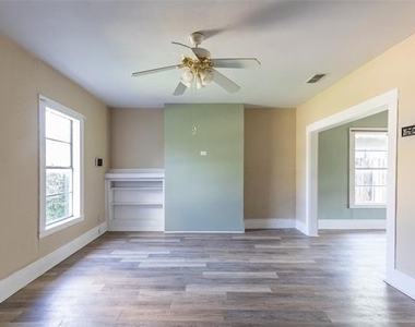 949 Palm Street - Photo Thumbnail 6