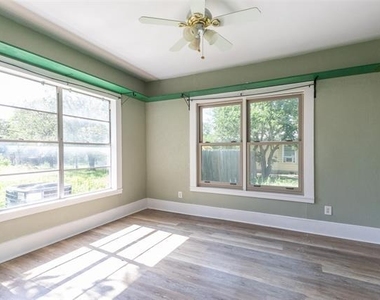 949 Palm Street - Photo Thumbnail 15