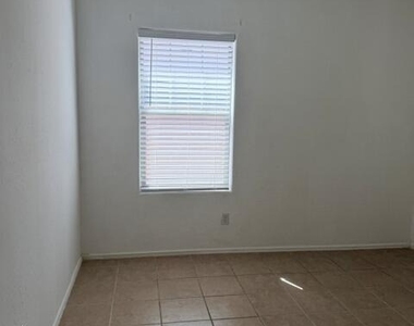 13271 W Clarendon Avenue - Photo Thumbnail 26