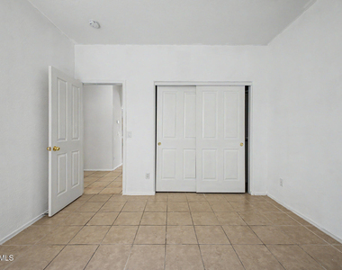 13271 W Clarendon Avenue - Photo Thumbnail 19
