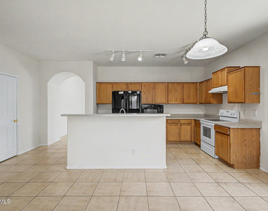 13271 W Clarendon Avenue - Photo Thumbnail 10