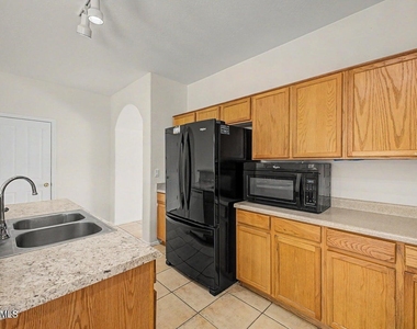 13271 W Clarendon Avenue - Photo Thumbnail 12