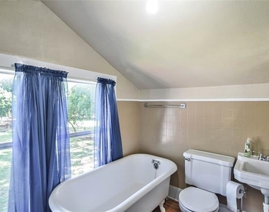 1147 W Frey Street - Photo Thumbnail 15