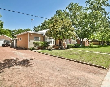 1147 W Frey Street - Photo Thumbnail 1