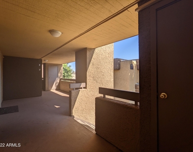 3535 W Tierra Buena Lane - Photo Thumbnail 3