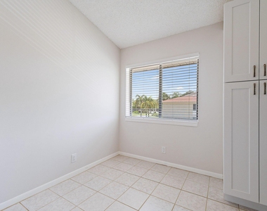 6531 Chasewood Drive - Photo Thumbnail 8
