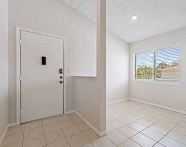 6531 Chasewood Drive - Photo Thumbnail 7