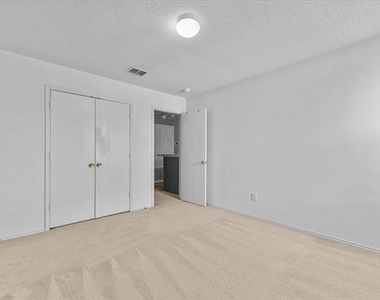 5401 Pandale Valley Drive - Photo Thumbnail 27