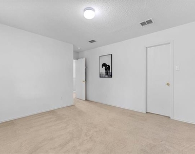 5401 Pandale Valley Drive - Photo Thumbnail 31
