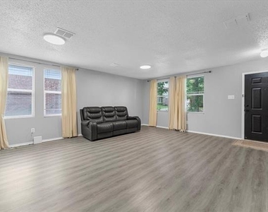5401 Pandale Valley Drive - Photo Thumbnail 3