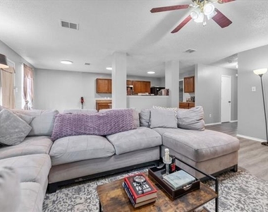 5401 Pandale Valley Drive - Photo Thumbnail 14