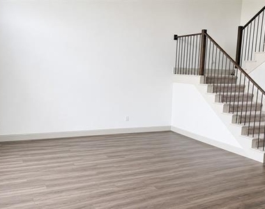 11402 Sugarlands Drive - Photo Thumbnail 5