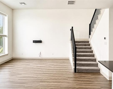 11402 Sugarlands Drive - Photo Thumbnail 6