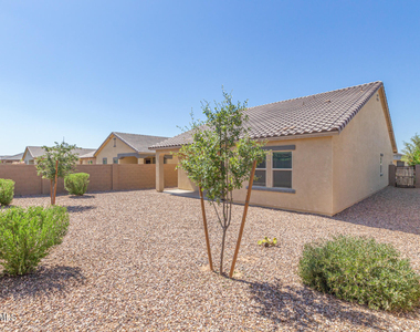 2415 E San Miguel Drive - Photo Thumbnail 25