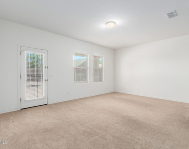 2415 E San Miguel Drive - Photo Thumbnail 2