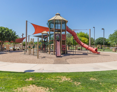 2415 E San Miguel Drive - Photo Thumbnail 31