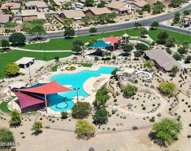 2415 E San Miguel Drive - Photo Thumbnail 28