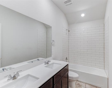 903 Feldspar Way - Photo Thumbnail 3