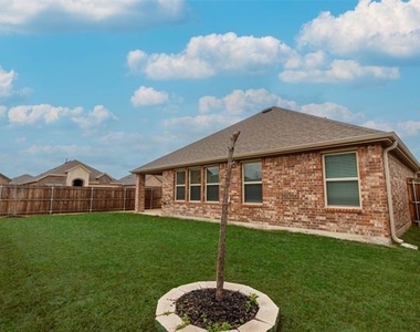 903 Feldspar Way - Photo Thumbnail 17
