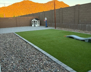 1939 W Fawn Way - Photo Thumbnail 11