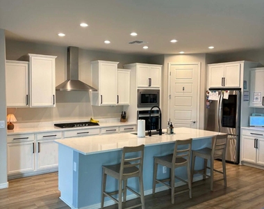 1939 W Fawn Way - Photo Thumbnail 2
