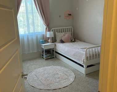 1939 W Fawn Way - Photo Thumbnail 6