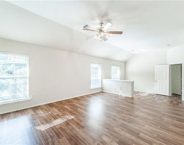 2424 Brycewood Lane - Photo Thumbnail 22