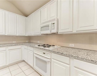 2424 Brycewood Lane - Photo Thumbnail 7