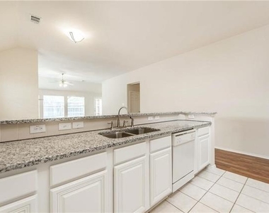 2424 Brycewood Lane - Photo Thumbnail 8
