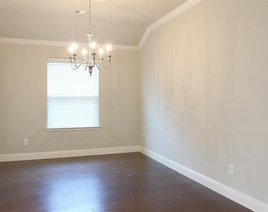 1108 Kingston Court - Photo Thumbnail 18