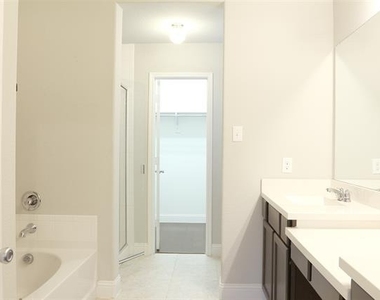 1108 Kingston Court - Photo Thumbnail 9
