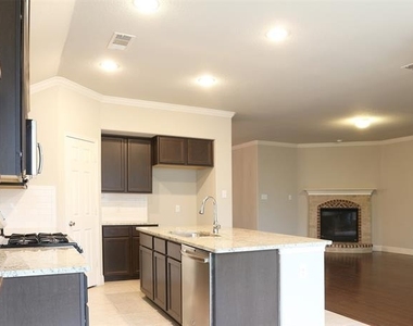 1108 Kingston Court - Photo Thumbnail 6