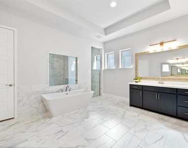 552 Horsetail Way - Photo Thumbnail 30
