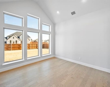 552 Horsetail Way - Photo Thumbnail 20