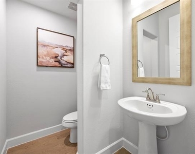 552 Horsetail Way - Photo Thumbnail 26