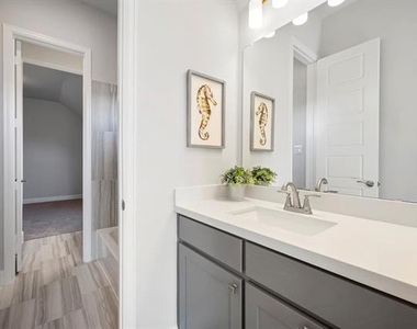 552 Horsetail Way - Photo Thumbnail 10