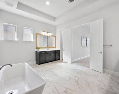 552 Horsetail Way - Photo Thumbnail 31