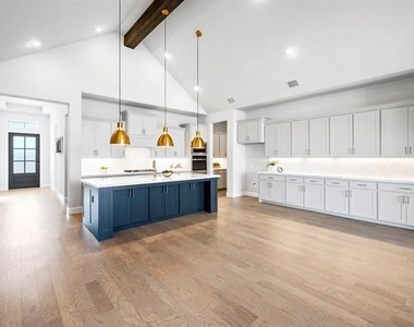 552 Horsetail Way - Photo Thumbnail 13