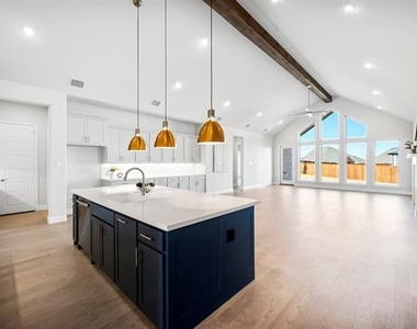 552 Horsetail Way - Photo Thumbnail 11