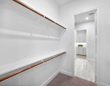 552 Horsetail Way - Photo Thumbnail 32