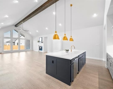 552 Horsetail Way - Photo Thumbnail 17