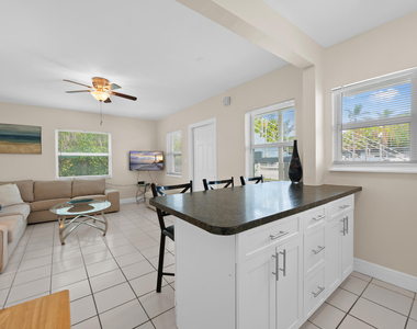 741 Bayshore Drive - Photo Thumbnail 9