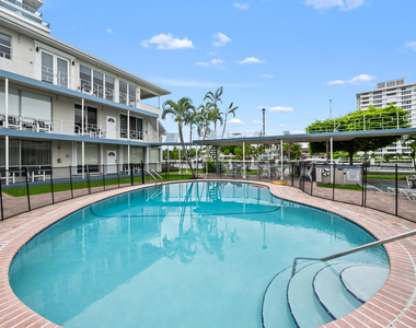 741 Bayshore Drive - Photo Thumbnail 18