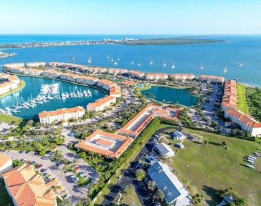 32 W Harbour Isle Dr Drive W - Photo Thumbnail 13