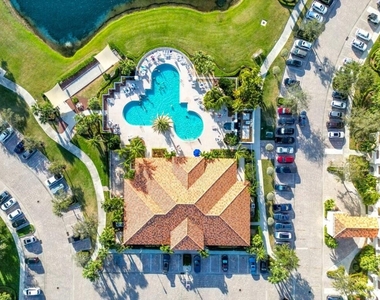 32 W Harbour Isle Dr Drive W - Photo Thumbnail 7