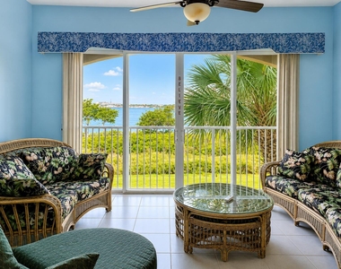 32 W Harbour Isle Dr Drive W - Photo Thumbnail 16