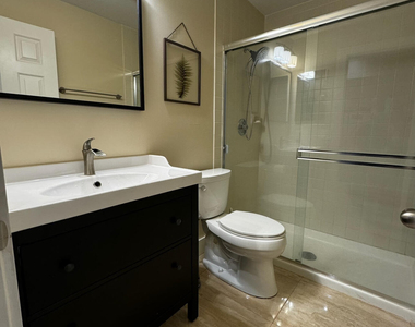 5520 Coach House Circle - Photo Thumbnail 35