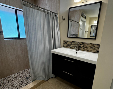 5520 Coach House Circle - Photo Thumbnail 29