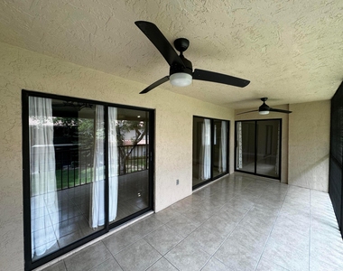 5520 Coach House Circle - Photo Thumbnail 36
