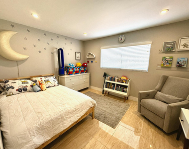 5520 Coach House Circle - Photo Thumbnail 32